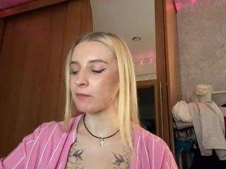 luisdelusia Live Webcam on CamSoda
