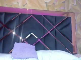 miathompson1 Live Webcam on CamSoda