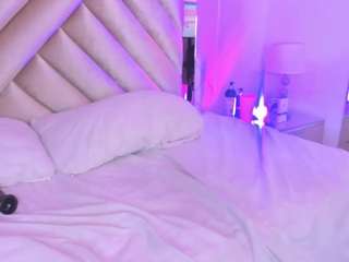 miathompson1's CamSoda show and profile