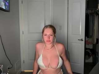 princessar3l's CamSoda show and profile