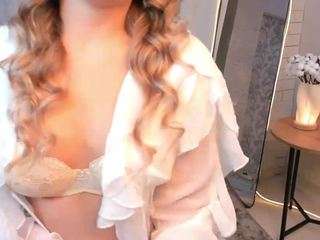 Discover shaquitapettrey from CamSoda