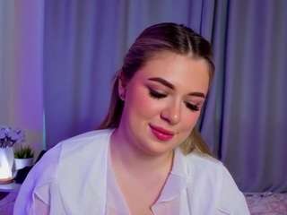 shaquitapettrey's CamSoda show and profile