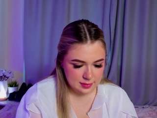 shaquitapettrey's CamSoda show and profile