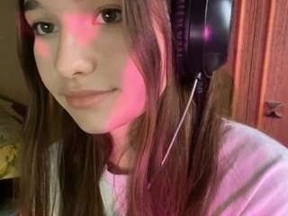  silvanastillson chat room