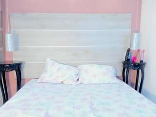 Anny Lewis live webcam show