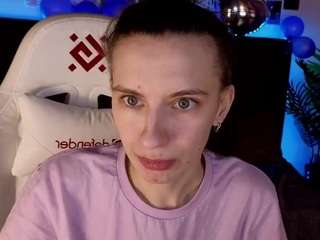 ash-leyy's CamSoda show and profile