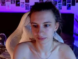 ash-leyy's CamSoda show and profile