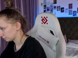 ash-leyy's CamSoda show and profile