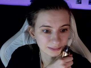 ash-leyy's CamSoda show and profile