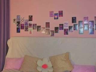 ash-leyy's CamSoda show and profile