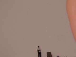 bella-vixen, female webcam model,  years old, on live webcam