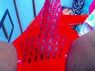 paula-hotxxx webcam model