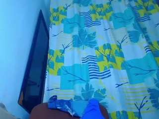 paula-hotxxx webcam model