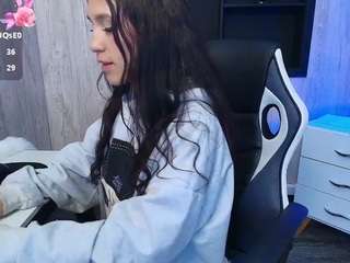 SHANELLROUSE4