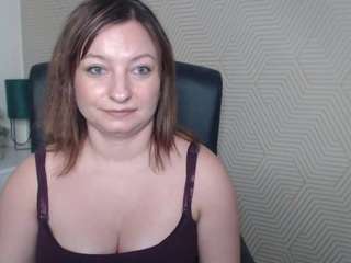 angelalove13's CamSoda show and profile