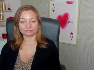 angelaLove13 live cam preview