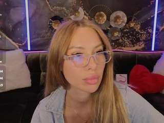 bellaluxix Live Webcam on CamSoda