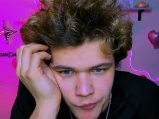 dylan-bold webcam model