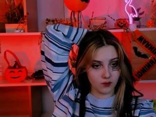 luna-tin Profile Image luna-tin Profile Image