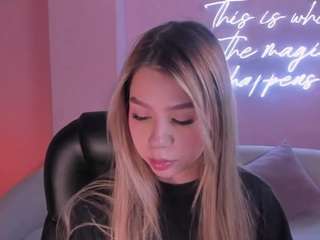 tiffannysins's live room
