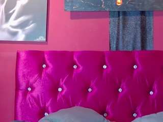 zoe-moretti Live Webcam on CamSoda