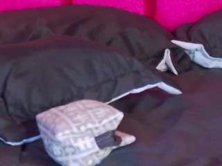 zoe-moretti webcam