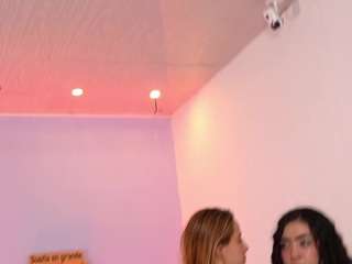 Live webcam model pophousse on Soda Cams