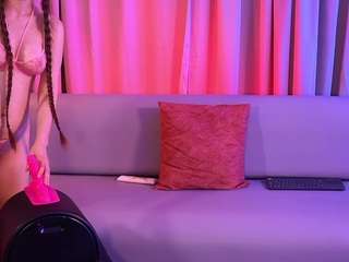 pophousse Live Webcam on CamSoda