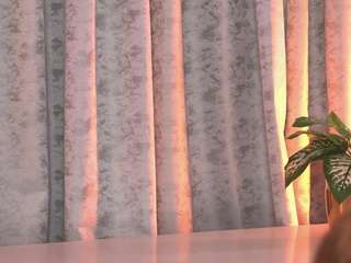 pophousse Live Webcam on CamSoda