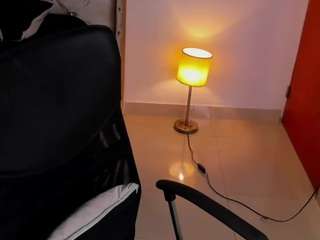  andrew-wolf chat room