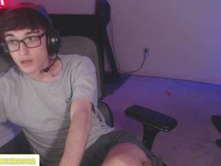  johnnyboyy2002 chat room