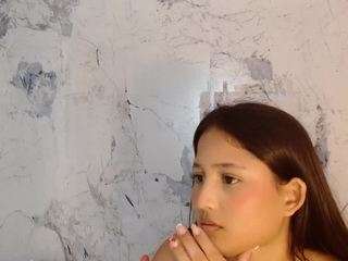 laly-cherry
