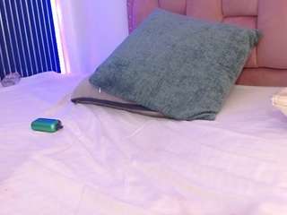 laly-cherry webcam