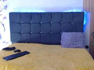 rachelparis12 webcam model