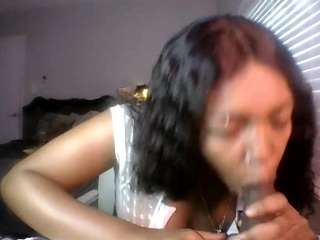 Live webcam model cocolefeme on Soda Cams