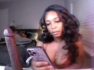 Live webcam model cocolefeme on Soda Cams