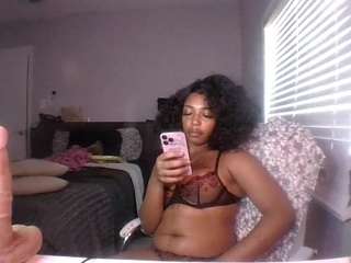 Live webcam model cocolefeme on Soda Cams