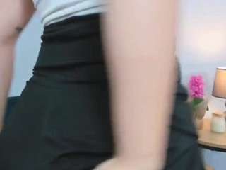 taliaglowing webcam model