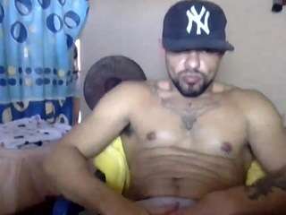 thonybeiio Live Webcam on CamSoda