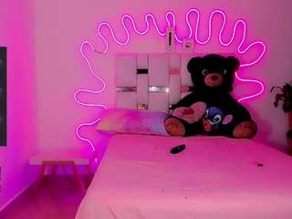 abby-oficiall Live Webcam on CamSoda