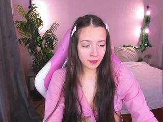 belle-walker's CamSoda show and profile