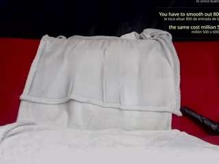 helesansaenz's CamSoda show and profile