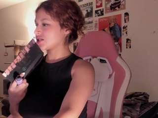 iamnikkii live webcam show