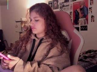 iamnikkii live webcam show