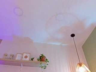 cristalfoxy's CamSoda show and profile