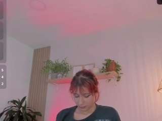 cristalfoxy's CamSoda show and profile