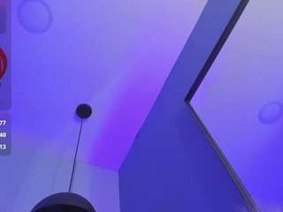 cristalfoxy live cam profile