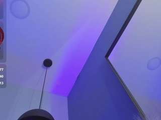 cristalfoxy live cam profile