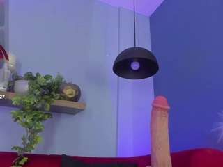 cristalfoxy live cam profile