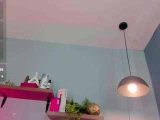 le modèle cristalfoxy est en webcam porno dans un show sur le site camsoda, il possède les tags suivants: ahegao,red hair,amateur,natural,nature,no drinking,no smoking,oil,orgasm,pussy,shaved pussy,lovense,skinny,spank,squirter,striptease,tease,teen (18+),toys,wet